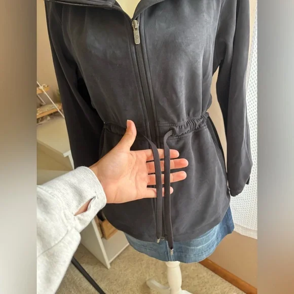 Lululemon Softstreme cinched waist jacket size 2 - Picture 3 of 9